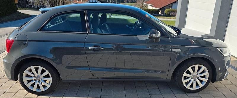 Gebraucht Audi A1 82 PS (60 kW) 2016 Grau Kleinwagen