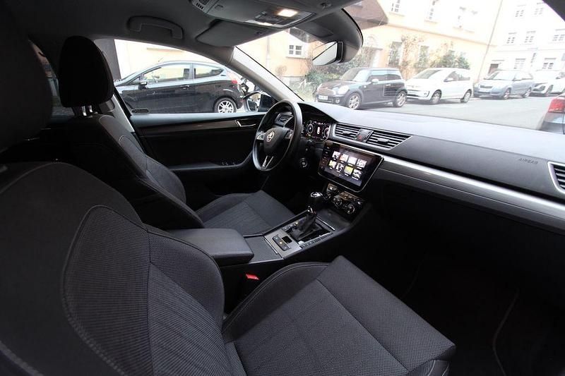 Gebraucht Skoda Superb Style 218 PS (160 kW) 2020 Schwarz Kombi