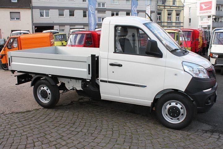Neu Piaggio Porter 106 PS (77 kW) 2025 Weiß SUV