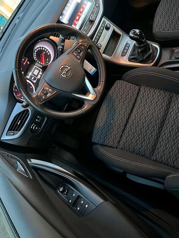 Silber Gebraucht 2019 Opel Astra Kombi | 7.350 € (Superpreis) - Bild 1/4