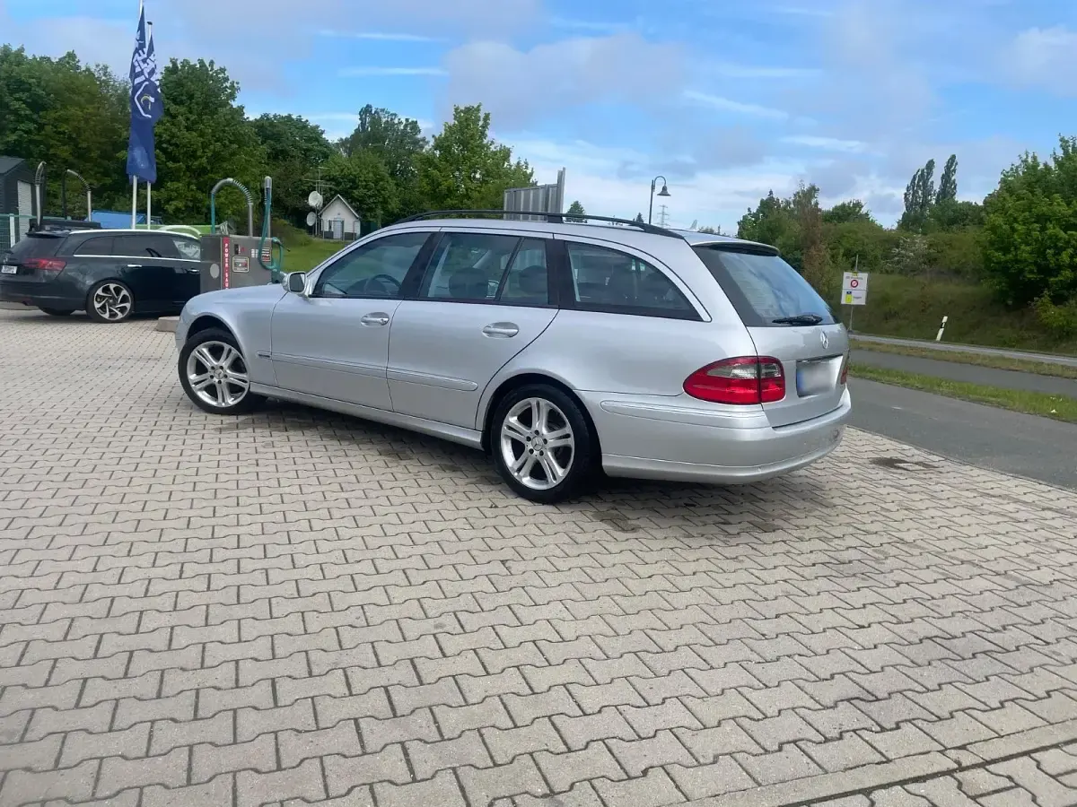 Gebraucht Mercedes E280 190 PS (139 kW) 2006 Silber Kombi