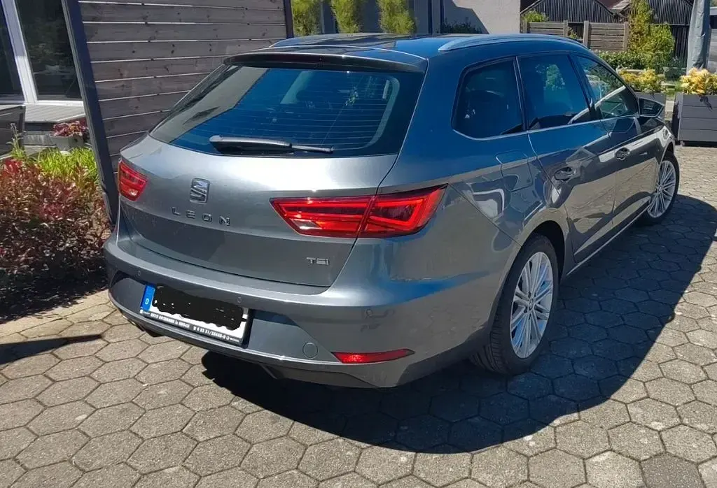 Gebraucht Seat Leon ST XCELLENCE 125 PS (91 kW) 2017 Grau Kombi