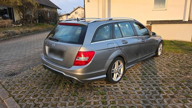 Gebraucht Mercedes C300 231 PS (169 kW) 2011 Silber Kombi