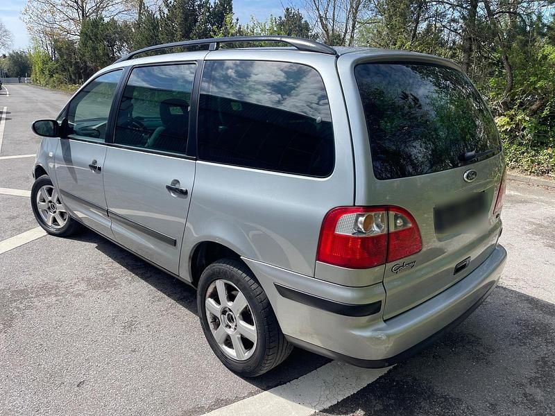 Usata Ford Galaxy 150 CV (110 kW) 2005 Monovolume