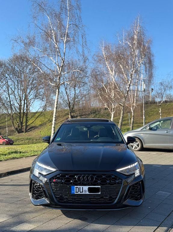 Gebraucht Audi RS3 Ambiente 400 PS (294 kW) 2024 Schwarz Limousine