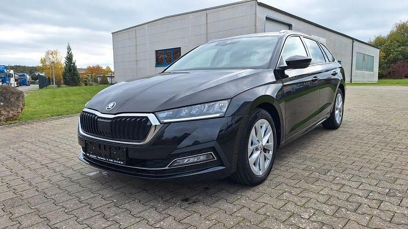 Schwarz Gebraucht 2021 Skoda Octavia Style Kombi | 16.850 € (Fairer Preis) - Bild 1/4