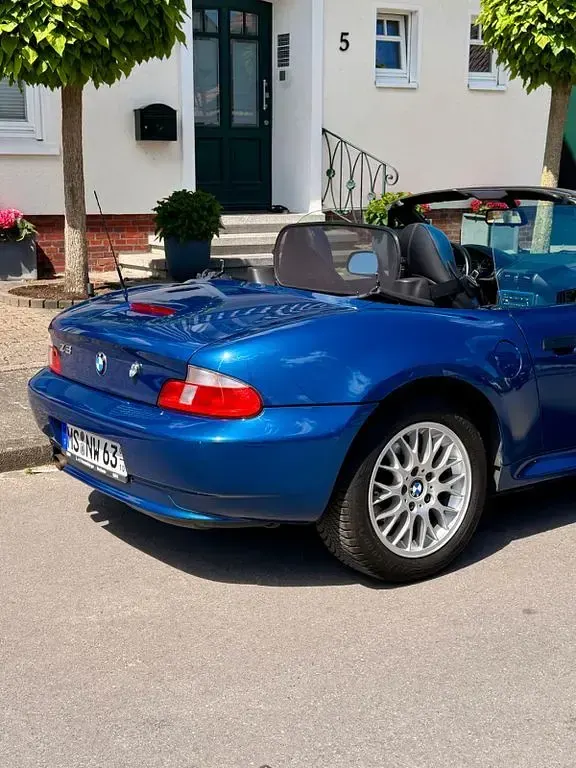 Gebraucht BMW Z3 Sport Line 118 PS (86 kW) 2002 Blau Cabrio