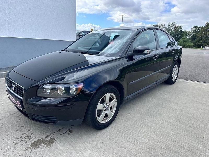 Schwarz Gebraucht 2006 Volvo S40 Summum Limousine | 2.850 € (Fairer Preis) - Bild 1/4