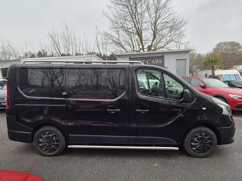 Usata Renault Trafic 95 CV (69 kW) 2017 Nero Monovolume