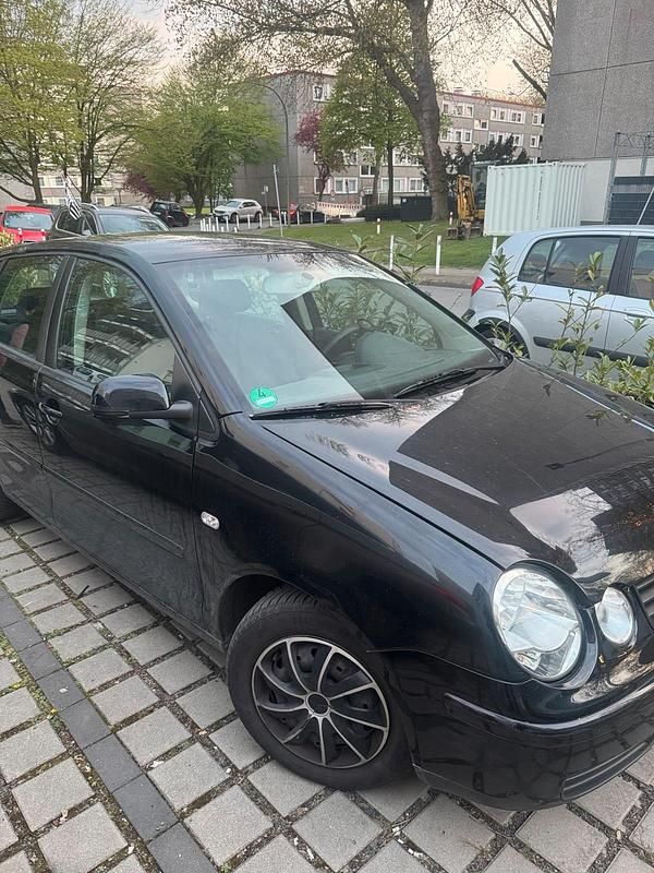 Gebraucht VW Polo 54 PS (39 kW) 2005 Schwarz Kleinwagen