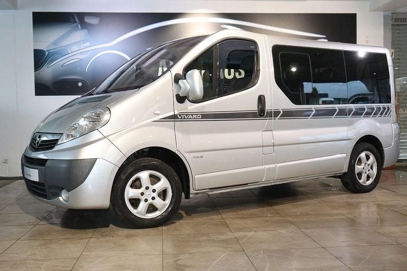 Silber Gebraucht 2008 Opel Vivaro Cosmo Van / Kleinbus | 9.600 € (Fairer Preis) - Bild 1/4