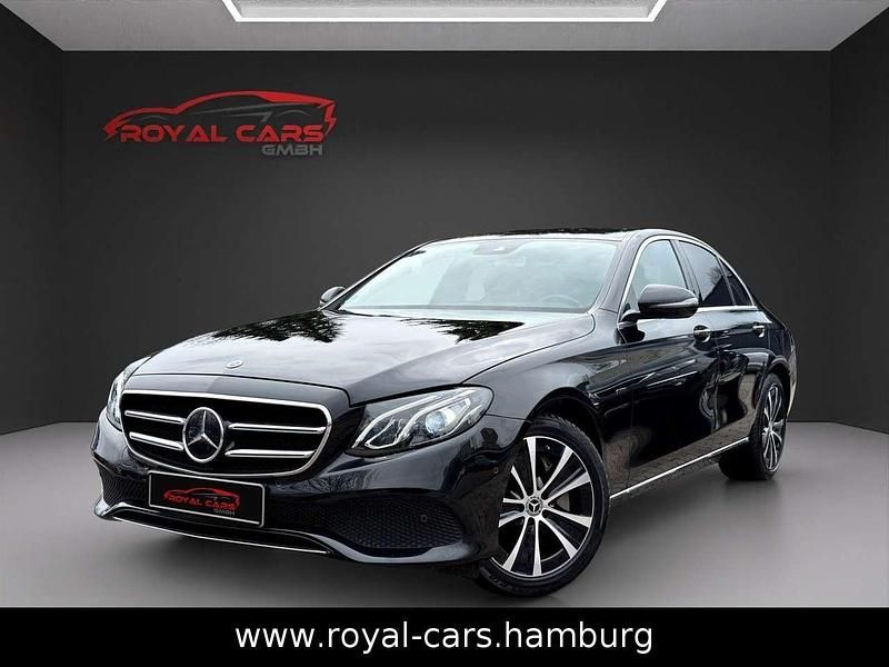 Gebraucht Mercedes E300 211 PS (155 kW) 2019 Schwarz Limousine