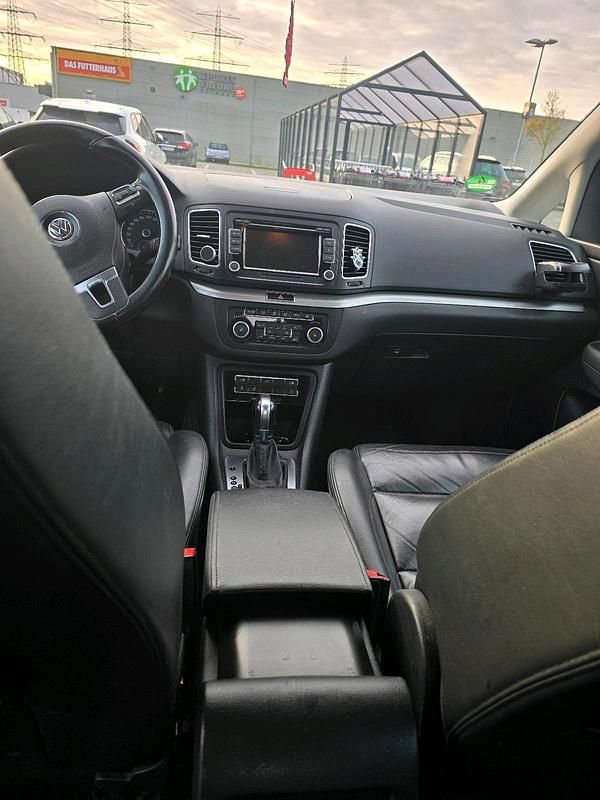 Gebraucht VW Sharan 140 PS (102 kW) 2011 Schwarz Van / Kleinbus