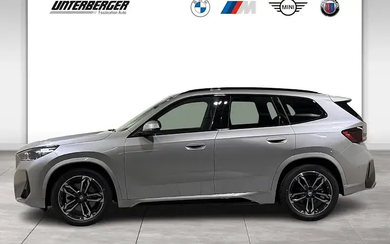 Gebraucht BMW X1 M Sport 211 PS (155 kW) 2025 Spacesilber SUV