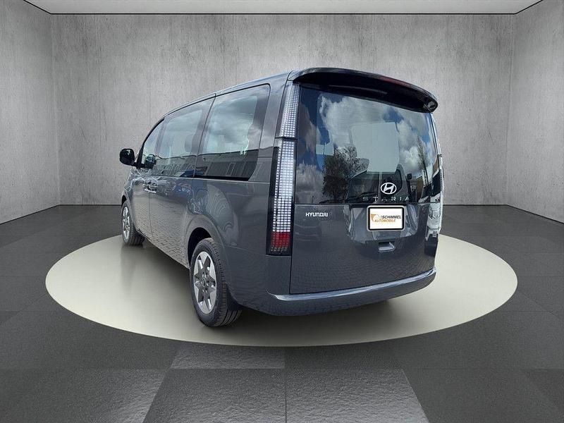 Neu Hyundai Staria Trend 224 PS (164 kW) 2026 Grau Van / Kleinbus