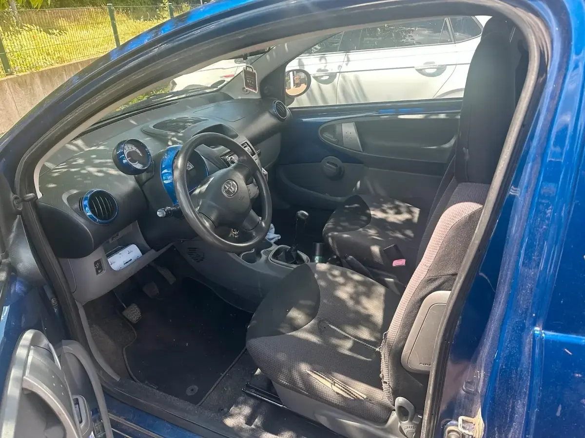 Gebraucht Toyota Aygo 64 PS (47 kW) 2008 Blau Kleinwagen