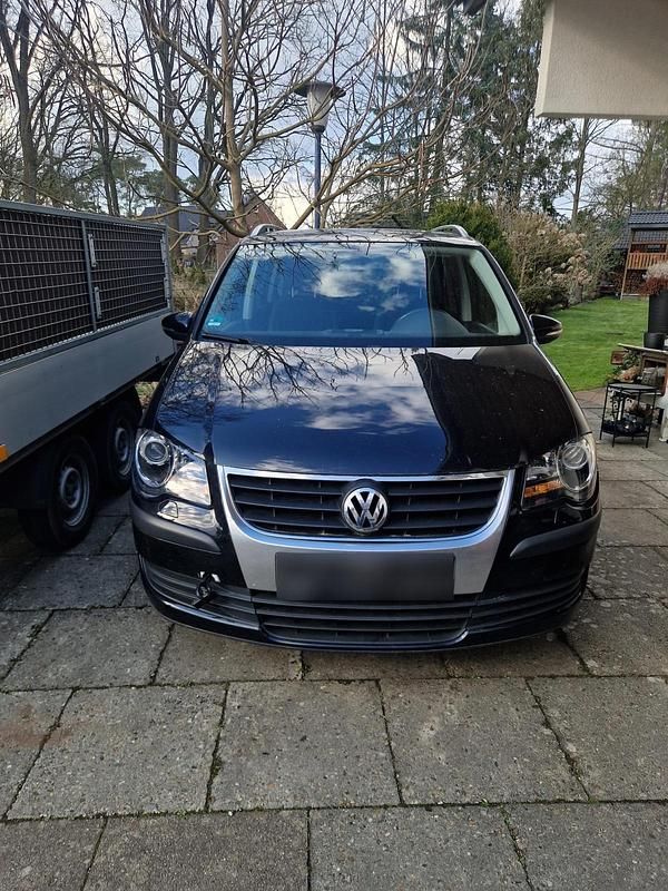 Gebraucht VW Touran 140 PS (102 kW) 2009 Schwarz Van / Kleinbus