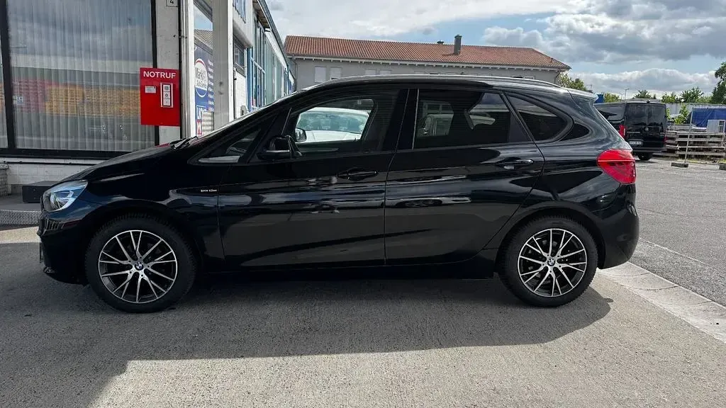 Gebraucht BMW 218 Active Tourer Basis 150 PS (110 kW) 2014 Schwarz Van / Kleinbus