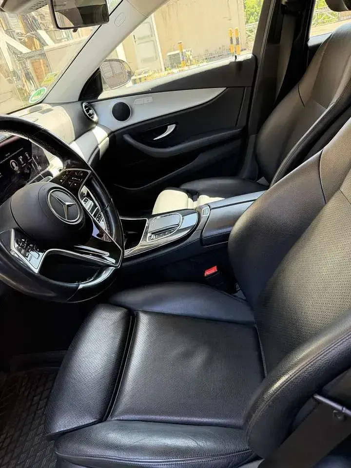 Gebraucht Mercedes E200 Avantgarde 160 PS (117 kW) 2022 Gelb Limousine