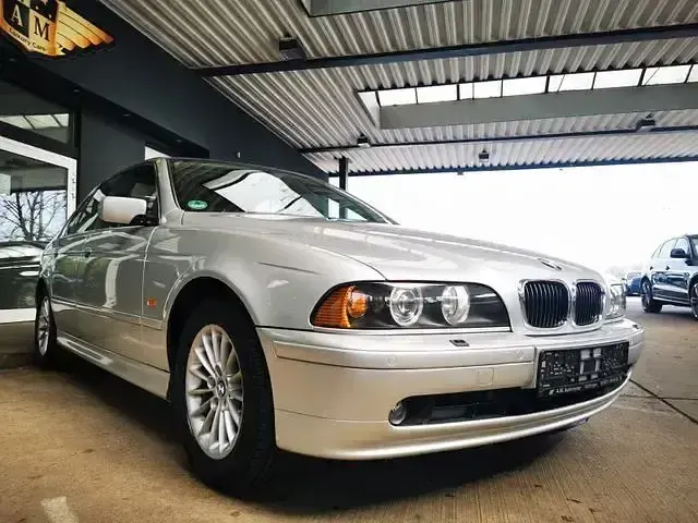 Gebraucht BMW 530 231 PS (169 kW) 2002 Titansilber metallic (metallic) Limousine