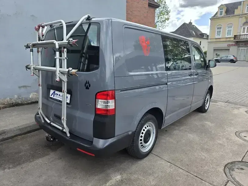 Gebraucht VW T5 102 PS (75 kW) 2014 Grau Van