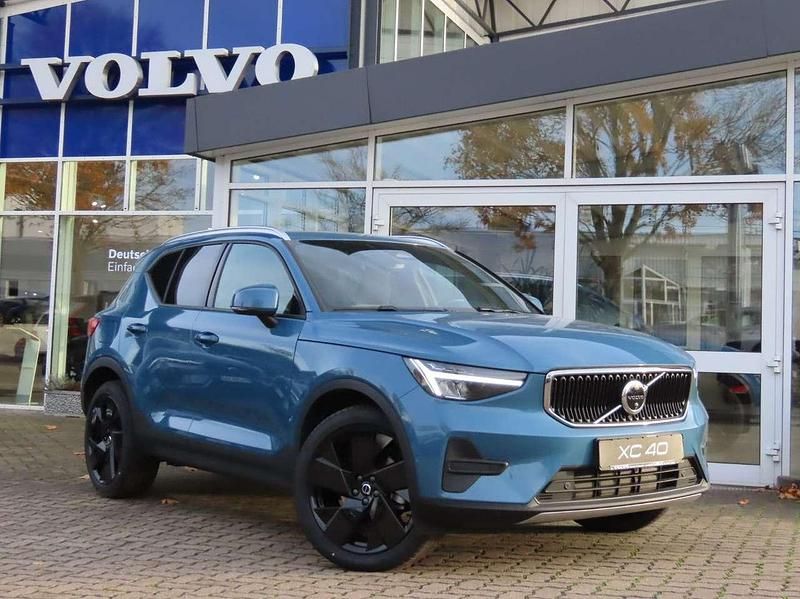 Gebraucht Volvo XC40 Core 163 PS (119 kW) 2025 Blau SUV