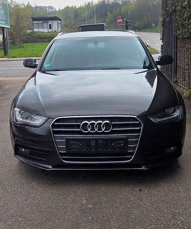 Gebraucht Audi A4 Ambition 150 PS (110 kW) 2013 Grau Kombi