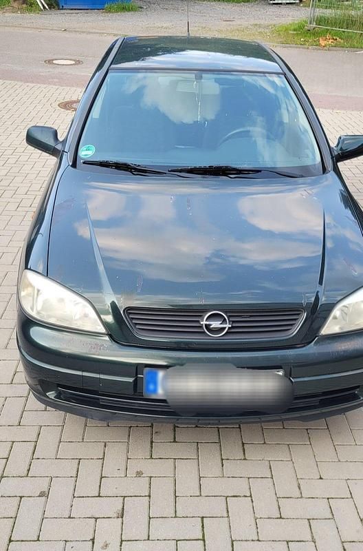 Gebraucht Opel Astra 65 PS (47 kW) 1998 Grün Limousine