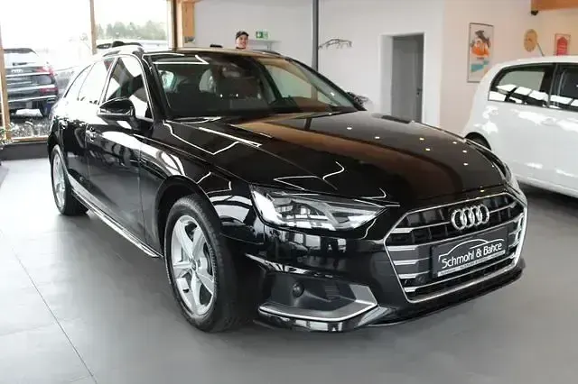 Używany Audi A4 Advanced 190 KM (139 kW) 2020 Czarny Kombi