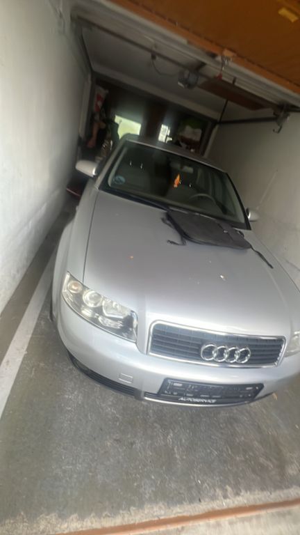 Silber Gebraucht 2001 Audi A4 Limousine | 1.400 € (Guter Preis) - Bild 1/4