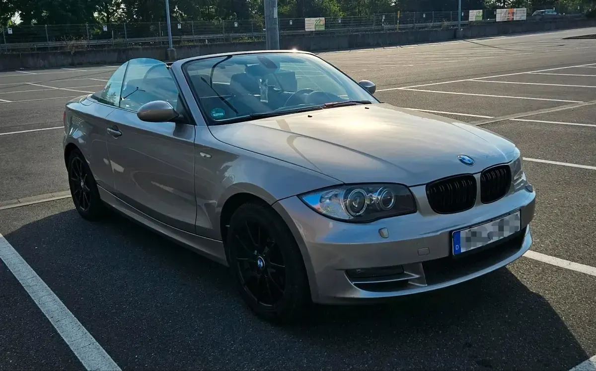 Gebraucht BMW 120 Cabriolet 177 PS (130 kW) 2008 Grau Cabrio
