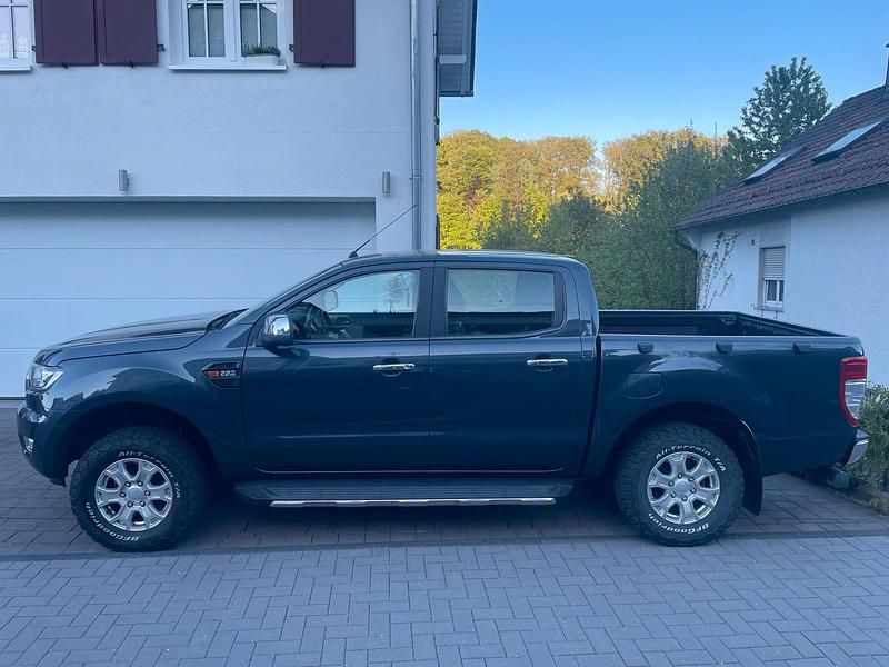 Gebraucht Ford Ranger XLT 160 PS (117 kW) 2018 Grau Pickup