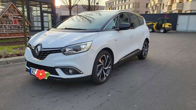 Gebraucht 2017 Renault Grand Scénic IV Bose Edition Van / Kleinbus | 13.700 € (Fairer Preis) - Bild 1/4