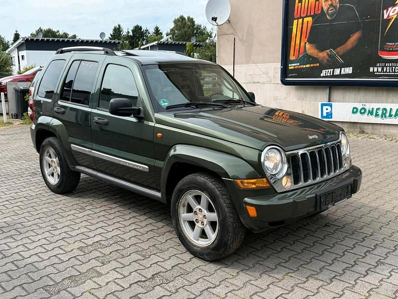 Grün Gebraucht 2007 Jeep Cherokee SUV | 2.200 € (Guter Preis) - Bild 1/4