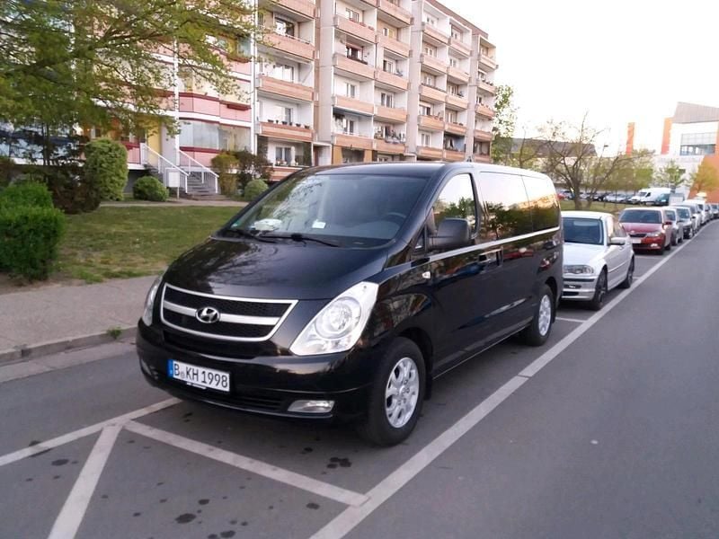 Gebraucht Hyundai H-1 136 PS (100 kW) 2012 Schwarz Van / Kleinbus