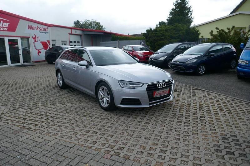 Gebraucht Audi A4 Basis 190 PS (139 kW) 2017 Silber Kombi