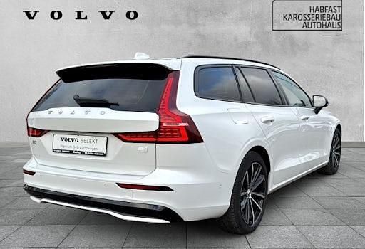Gebraucht Volvo V60 Plus 455 PS (334 kW) 2022 Weiß Kombi