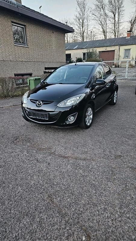 Gebraucht Mazda 2 84 PS (61 kW) 2013 Schwarz Kleinwagen
