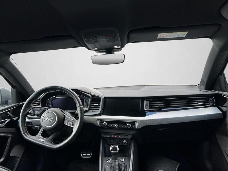 Gebraucht Audi A1 Sportback Advanced 150 PS (110 kW) 2023 Chronosgrau metallic/mythosschwarz metallic (metallic) Kleinwagen