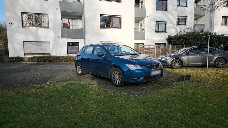 Second-hand Seat Leon Style 122 CP (89 kW) 2014 Albastru Berlinǎ