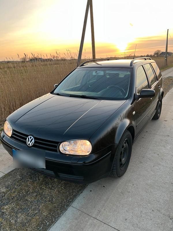 Schwarz Gebraucht 1999 VW Golf IV Kombi | 2.000 € - Bild 1/4