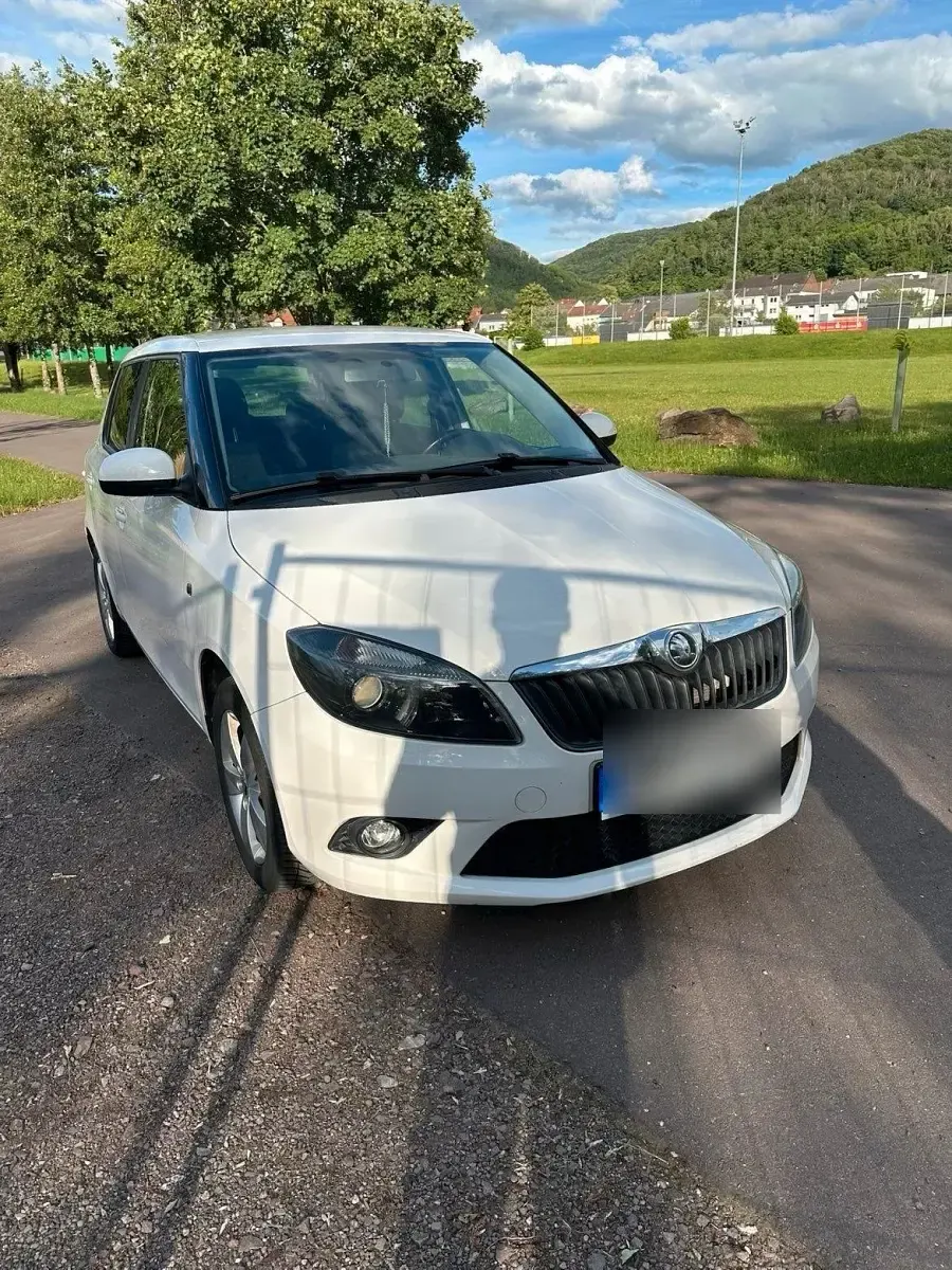 Gebraucht Skoda Fabia 86 PS (63 kW) 2015 Weiß Kleinwagen