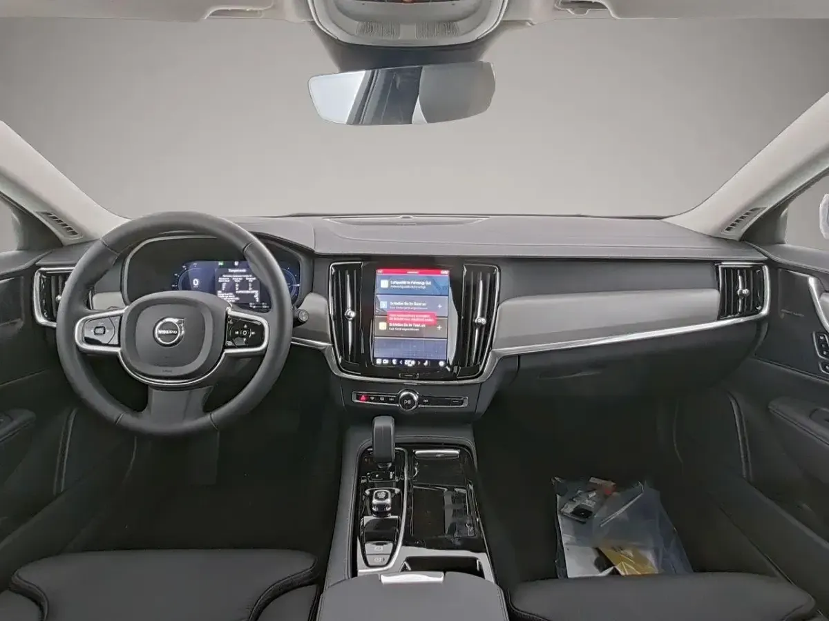 Gebraucht Volvo V90 Plus 398 PS (292 kW) 2025 Manufacturer Kombi