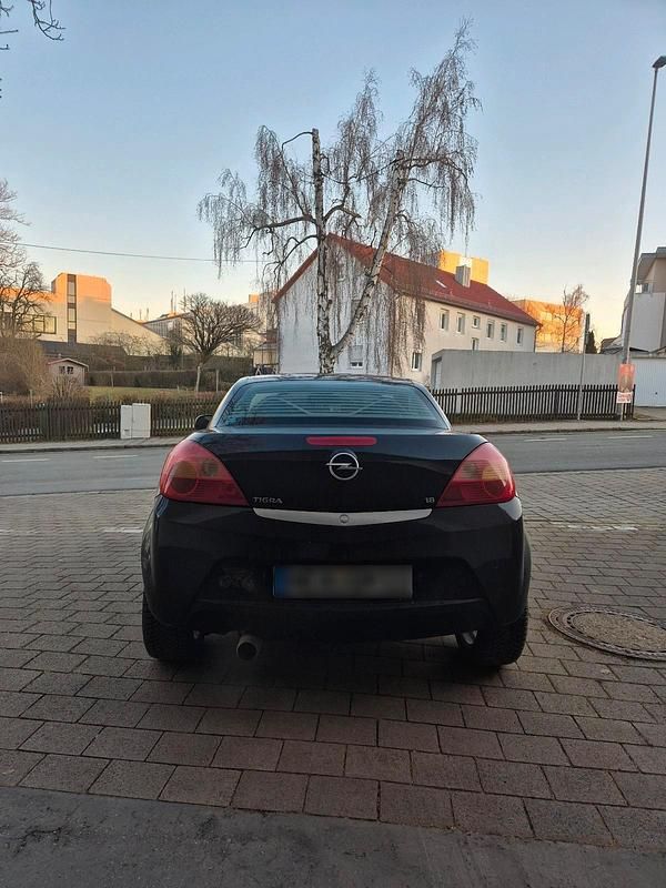 Gebraucht Opel Tigra 125 PS (91 kW) 2004 Schwarz Cabrio