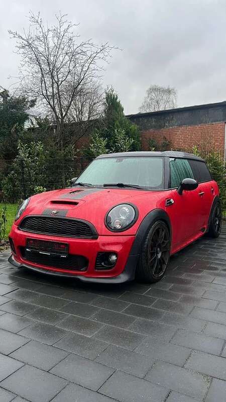 Rot Gebraucht 2011 Mini Cooper S Clubman Kombi | 18.000 € - Bild 1/4