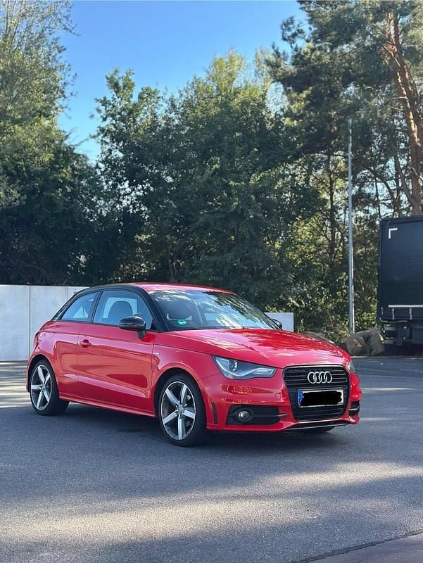 Rot Gebraucht 2013 Audi A1 S-Line Kleinwagen | 5.999 € (Fairer Preis) - Bild 1/4