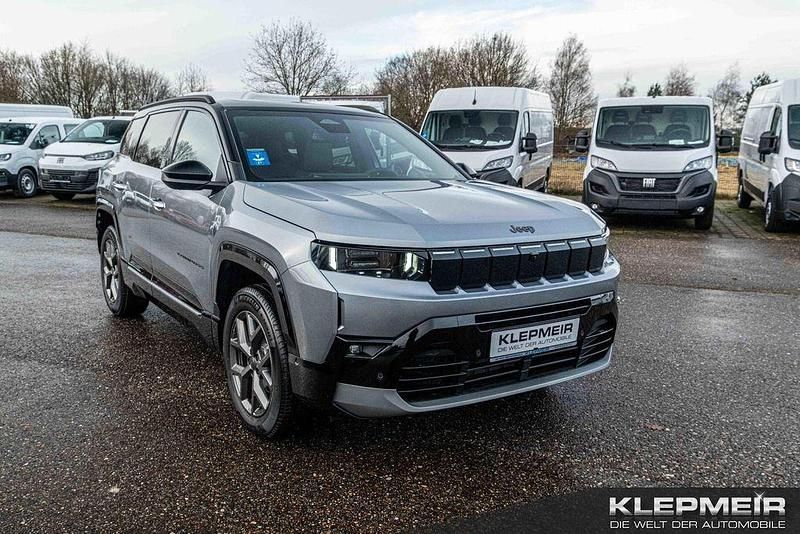 Neu Jeep Compass 136 PS (100 kW) 2026 Yosemite grey SUV