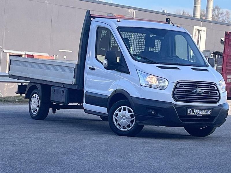 Gebraucht Ford Transit 131 PS (96 kW) 2018 Weiß Van / Kleinbus