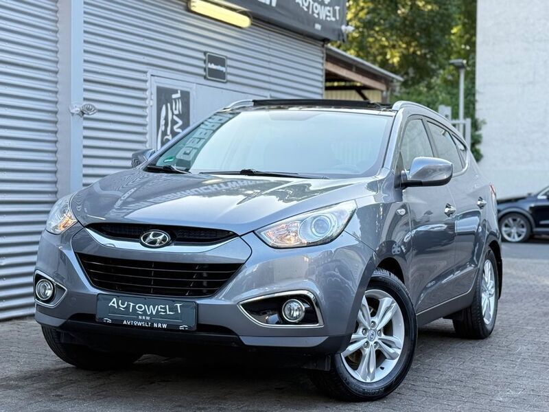 Grau Gebraucht 2012 Hyundai ix35 Premium SUV | 11.000 € (Teuer) - Bild 1/4