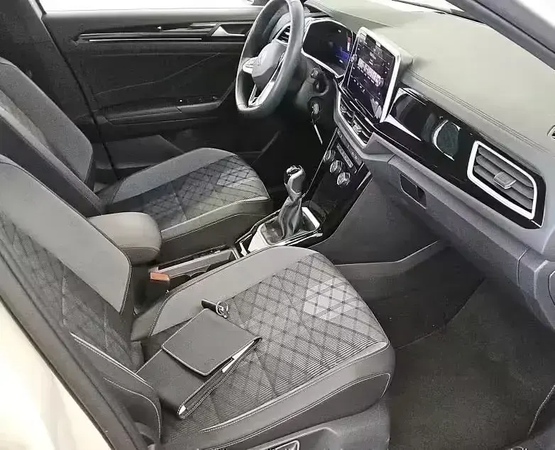 Gebraucht VW T-Roc R-line 110 PS (80 kW) 2024 Grau SUV
